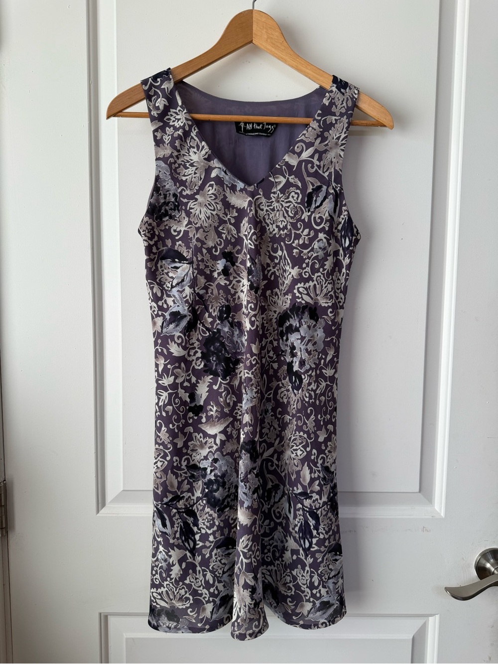 Floral Lace-Print Sheath Dress in Gray and Cream